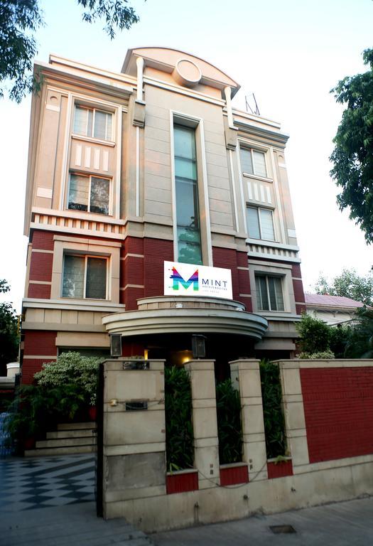 Hotel Mint Casa New Delhi Bagian luar foto