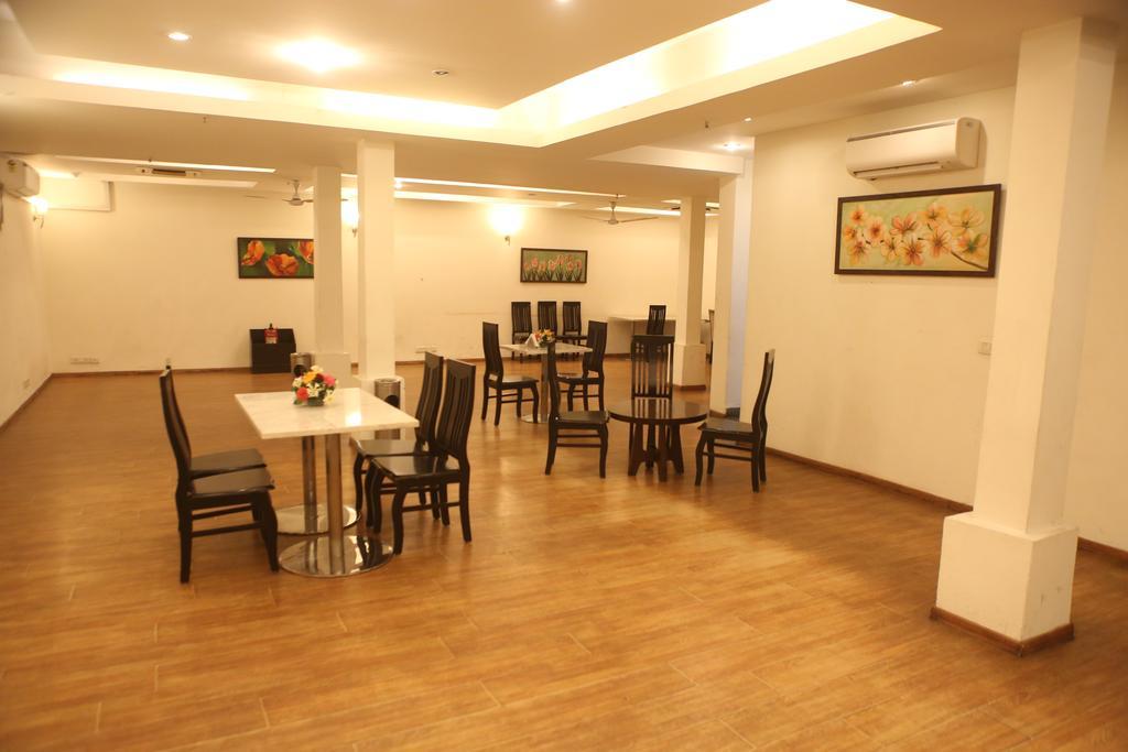 Hotel Mint Casa New Delhi Bagian luar foto