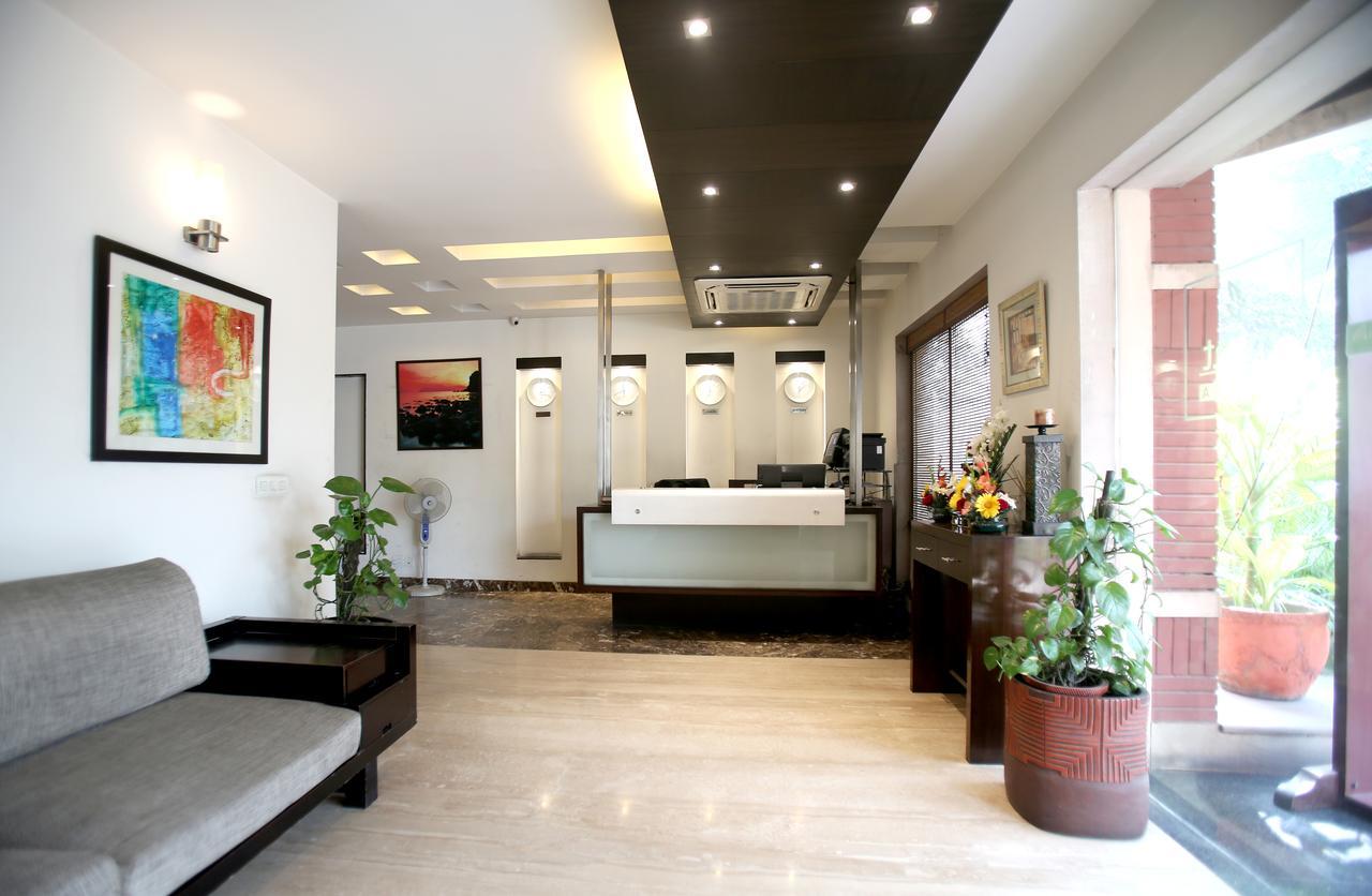Hotel Mint Casa New Delhi Bagian luar foto
