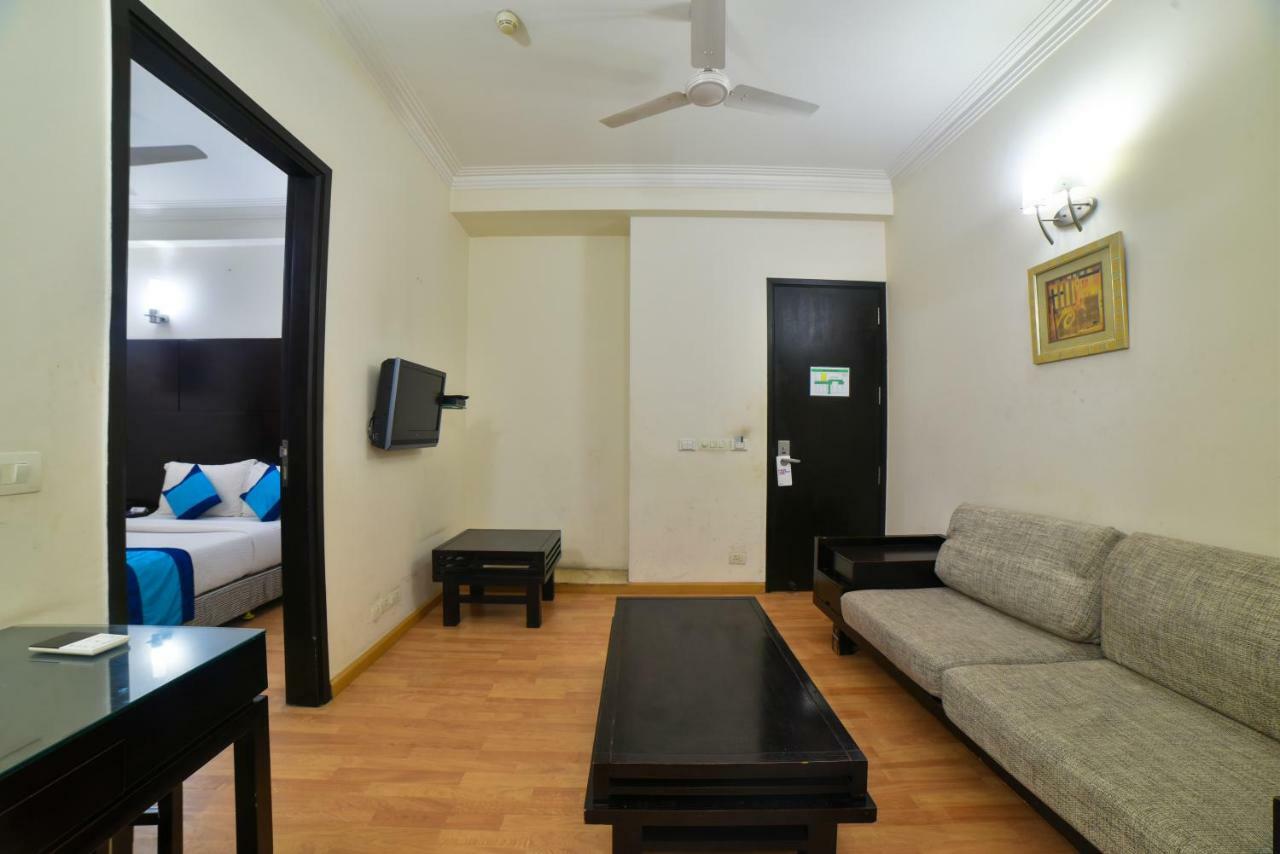 Hotel Mint Casa New Delhi Bagian luar foto